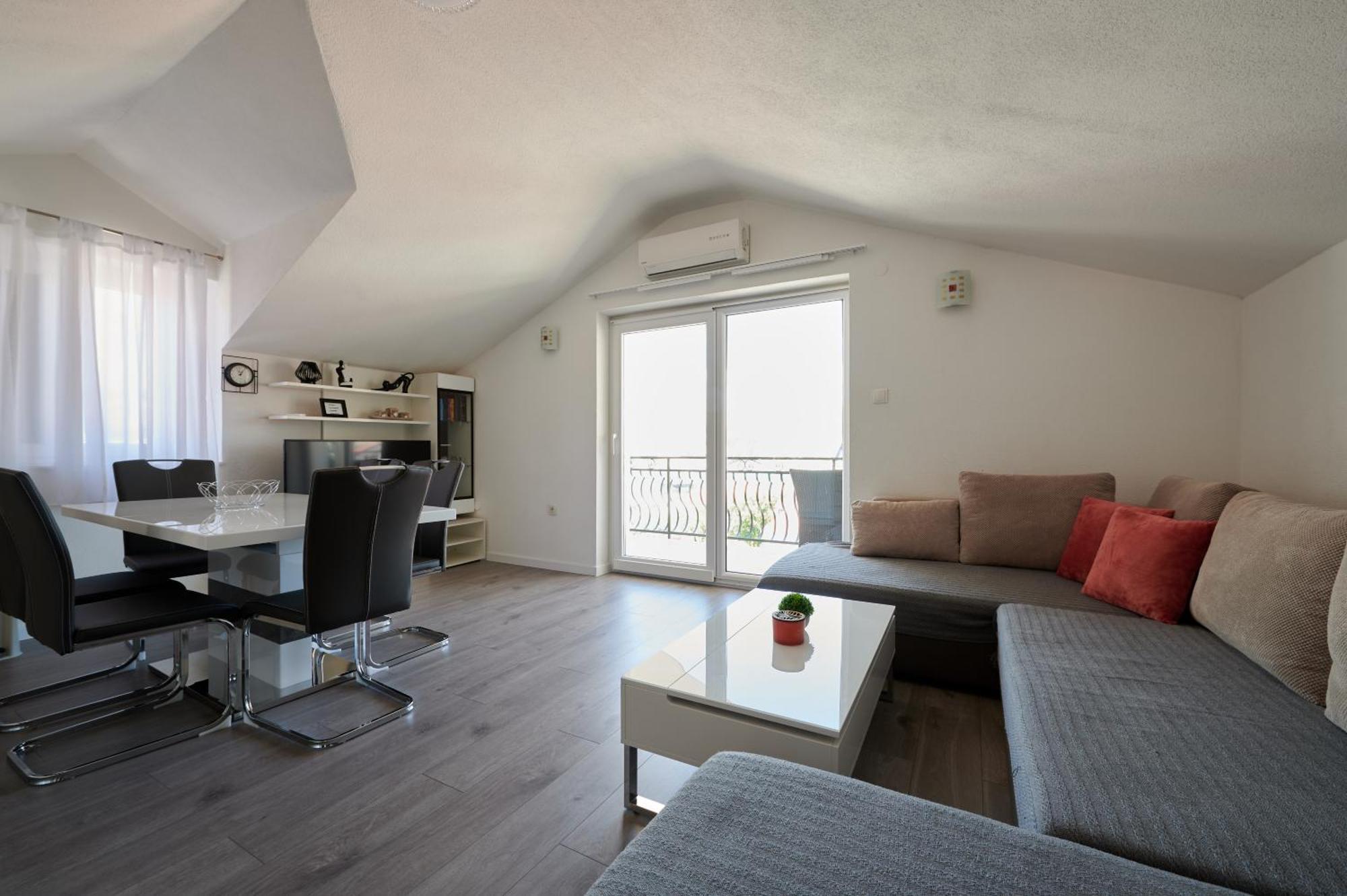 Apartments & Rooms Zaja Trogir Bilik gambar