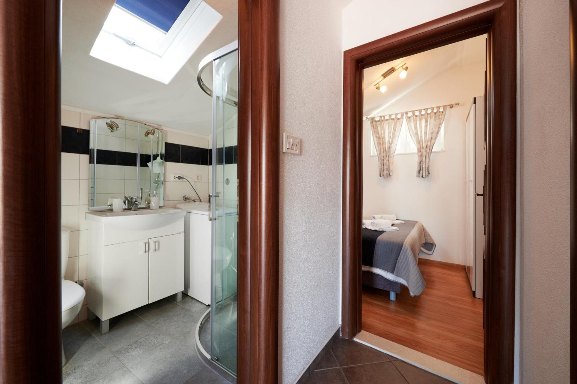 Apartments & Rooms Zaja Trogir Bilik gambar